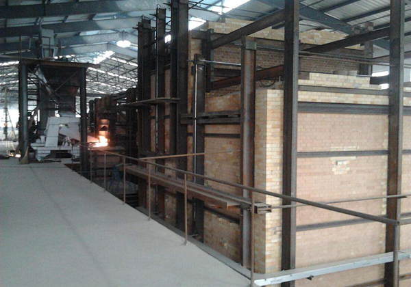 Insulation brick for glass kiln