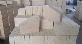 Relationship Between Product Structure and Temperature of Profiled Refractory Bricks