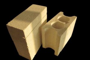 Lightweight insulation refractory bricks